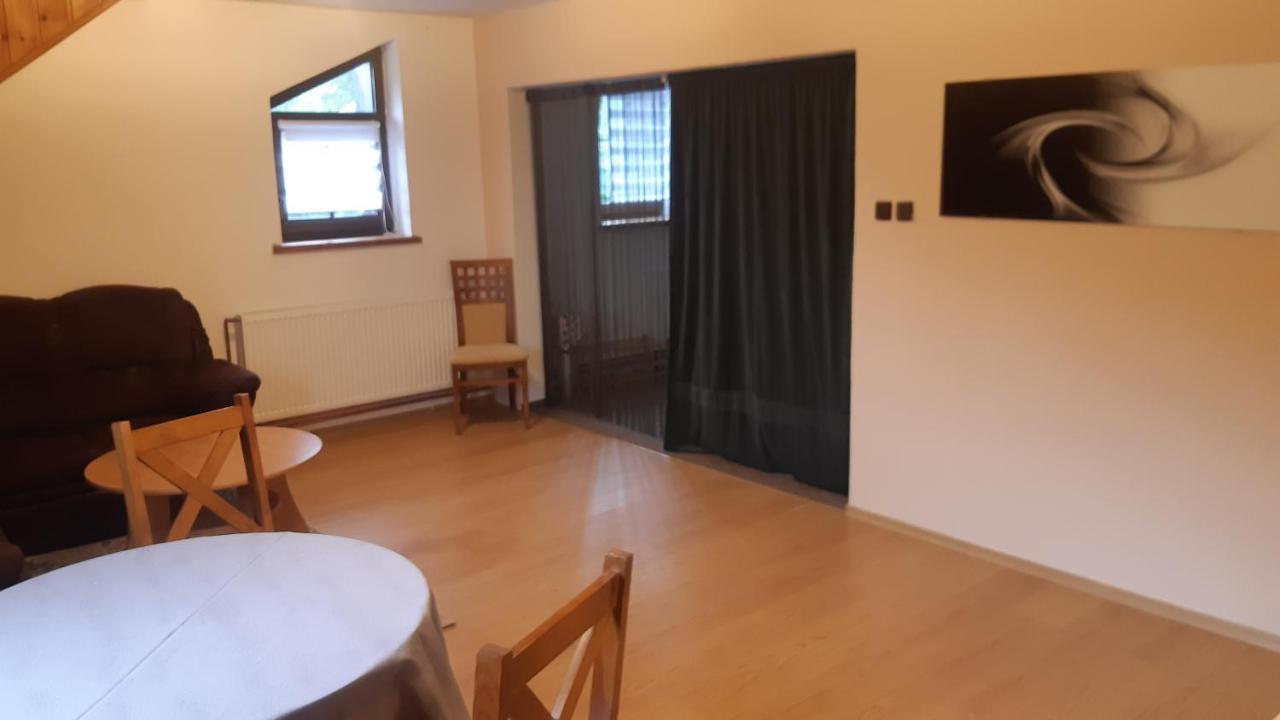 Budha Apartma Jirikov  外观 照片